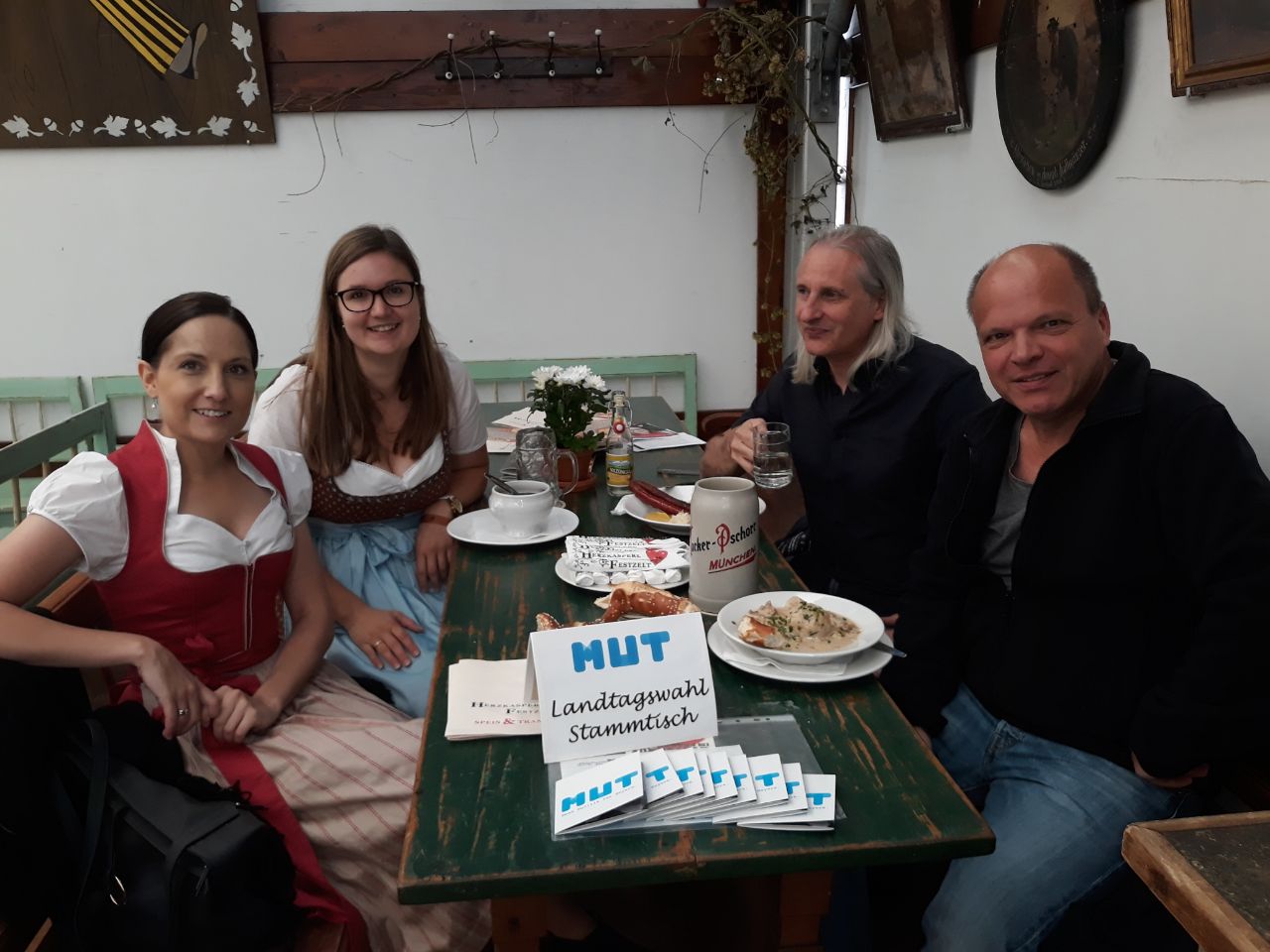 mut-ige Wiesn – der Stammtisch im Herzkaschperlzelt